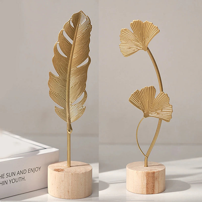 Escultura Folha de Ginkgo Dourada – Elegância Nórdica para Decoração