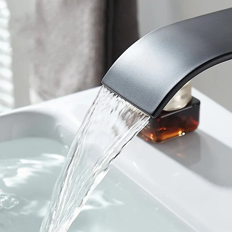 Torneira de Lavabo Waterfall – Elegância e Funcionalidade